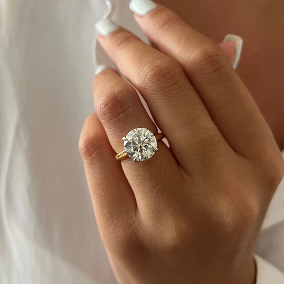 Jewelry - Solitaire Moisanite 4ct Women's Ring